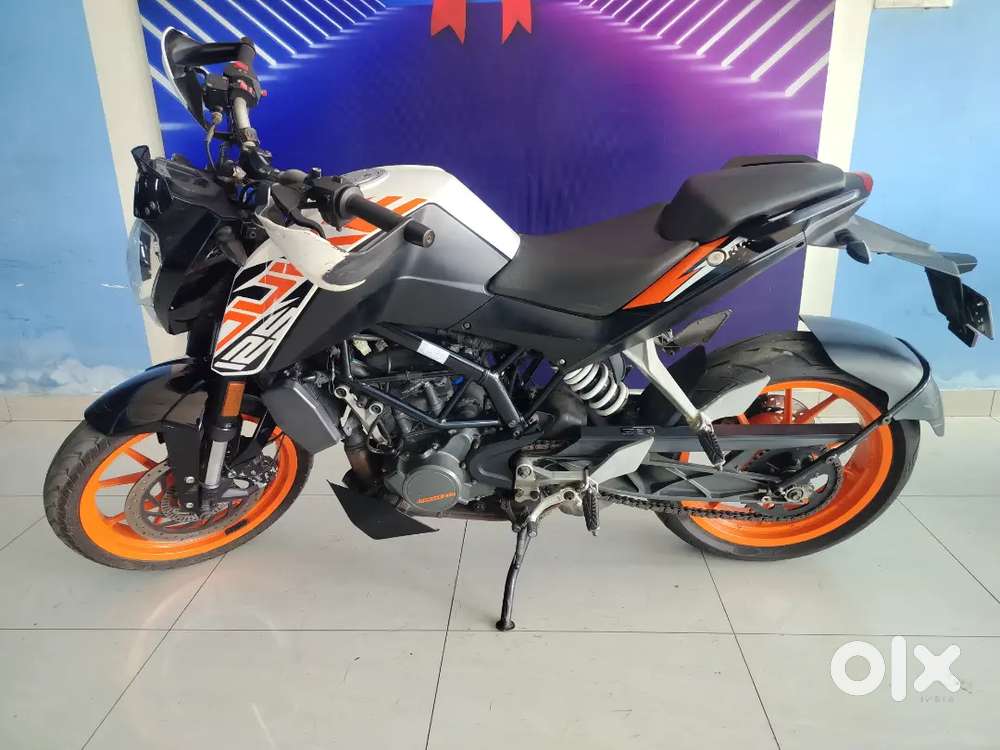 KTM DUKE 125