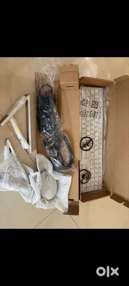 My new condition dell AIO inspiron 5430.i7 -1355U 16 GB512GB SSD,23.8