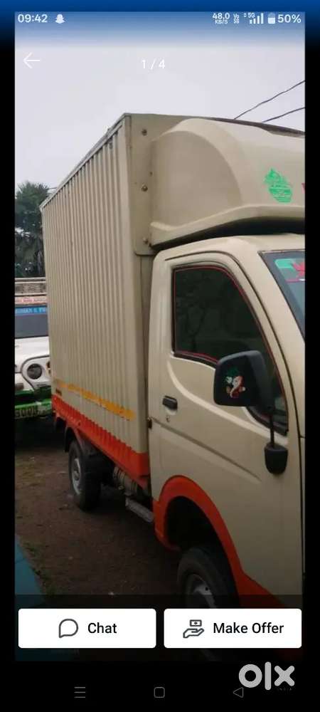 Driver with cook helper in food van