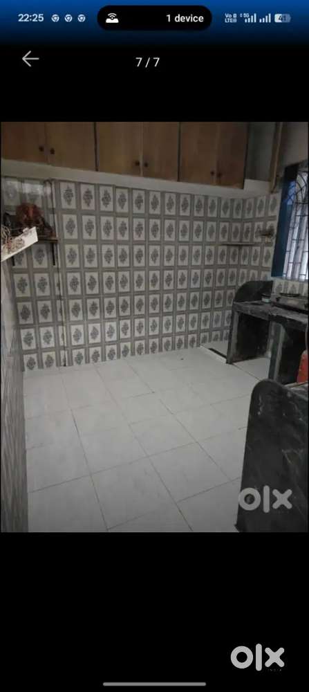 2bhk sharing flat 4 people living on the road flat