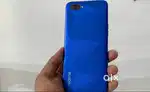 Urgent sells phone with box .