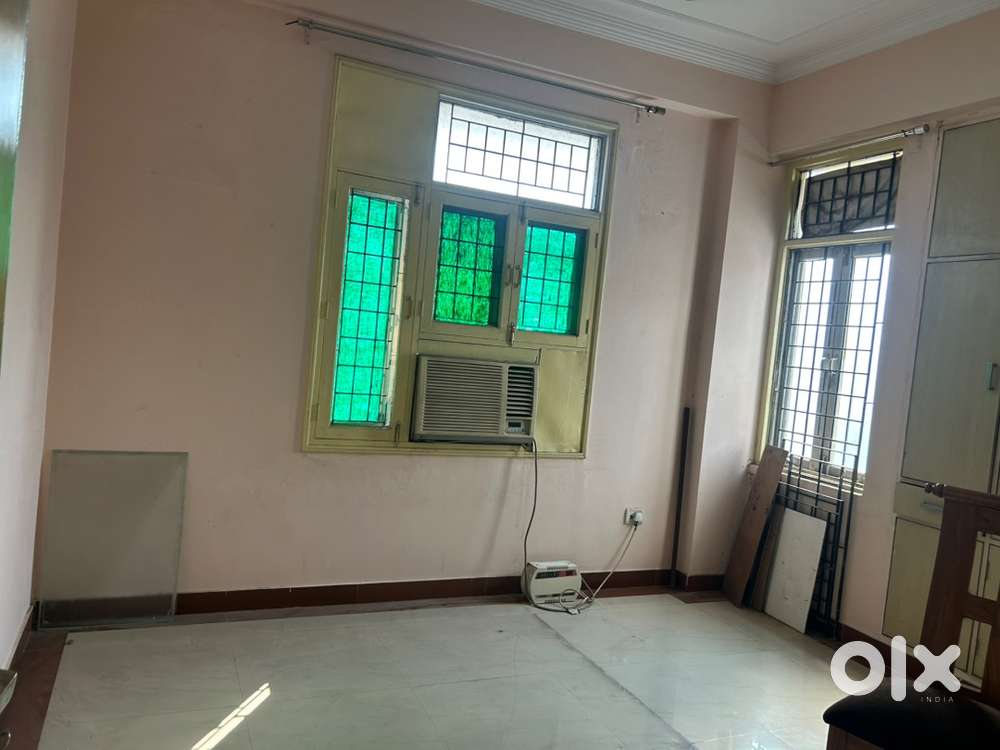 2 bhk semifinished house portion on first floor for vegetarian family
