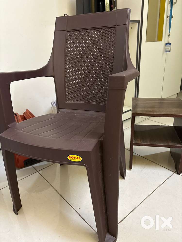 Plastic Chair plus Side Table Combi