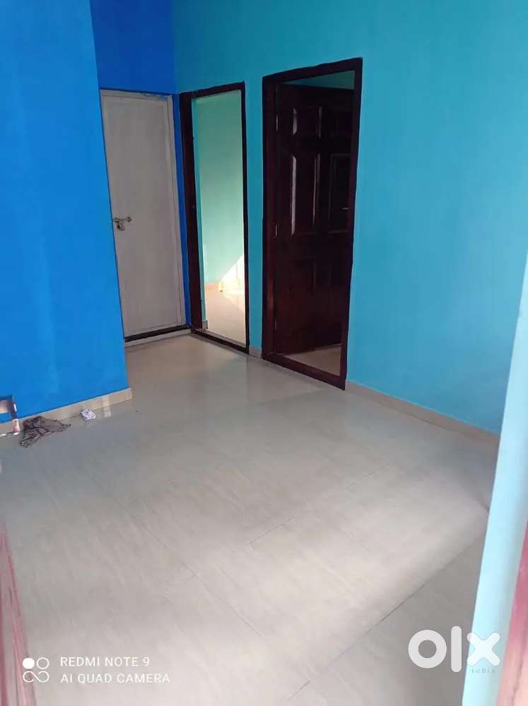 2 bhk house for rent ponnurunni vyttila 1st floor for family or ladies