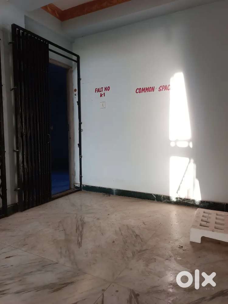 Almost new 2BHK Flat by the side of Southern Bypass.