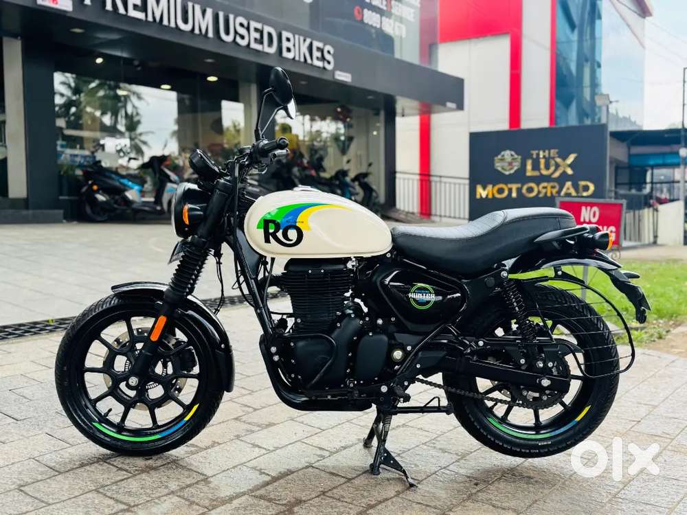 3 month's old only 2300km Run vehicle