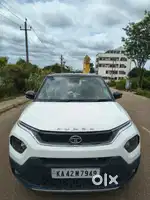 Tata Punch 1.2 Revotron Creative AMT Dual Tone, 2022, Petrol