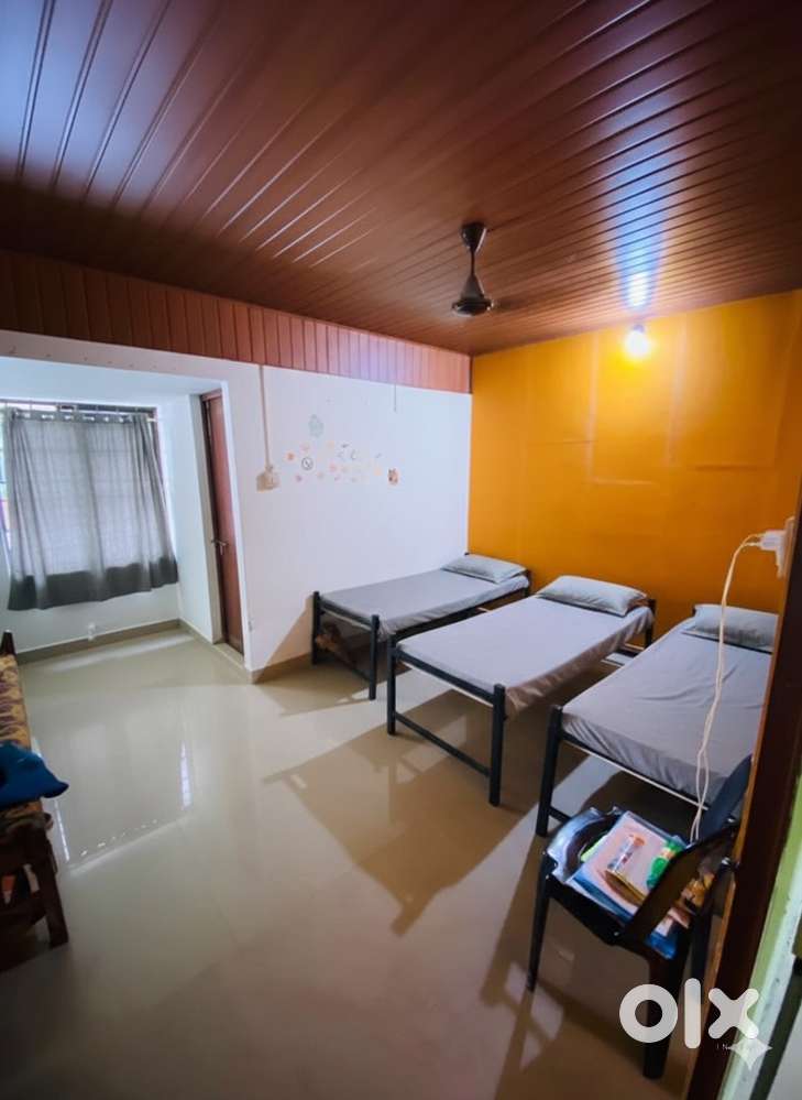 PG for Ladies with Homely Food