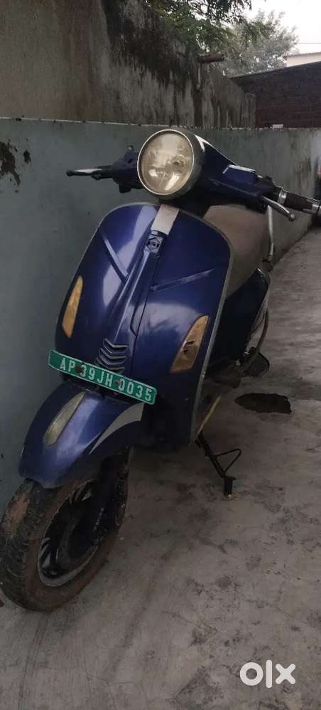 E Pluto 7G This is final price. need to replace the battery.