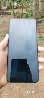 OPPO A 16 4/64 STORAGE SAB THIK HAI BAS COMBO KE KONE ME THODA TUTA H