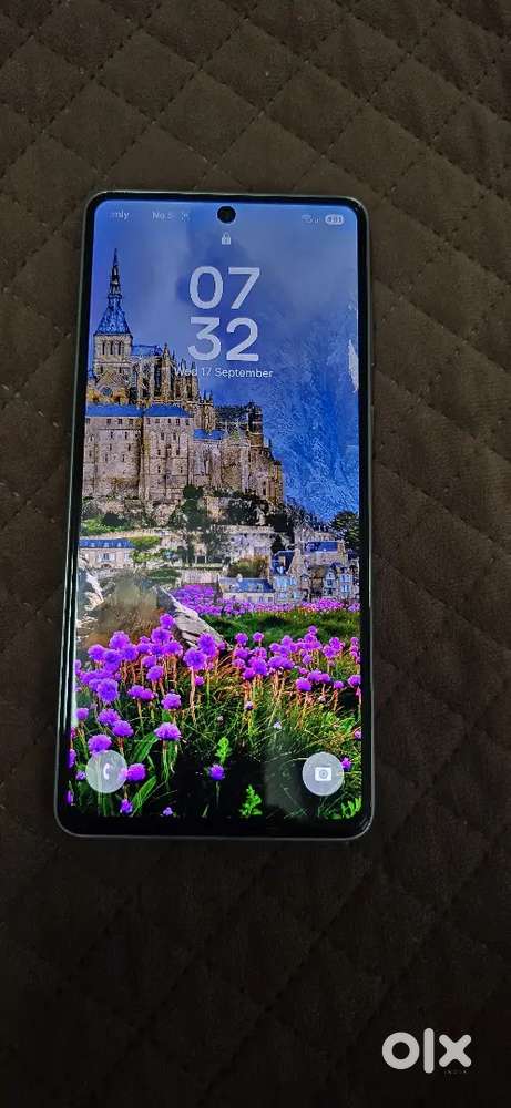 Excellent New condition Samsung A73