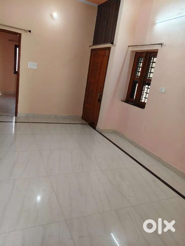 Office residence use 3bhk indipendent 400 gaz kothi sastri Nagar rispa