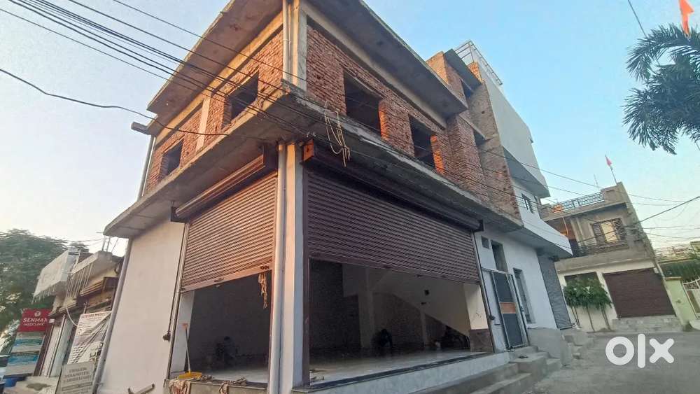 Spacious 3 marla shop for rent at lower roop nagar