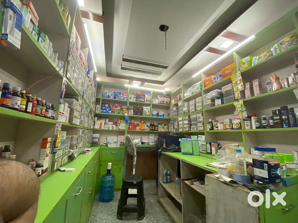 MEDICAL STORE KE LADKA CHAHIYE