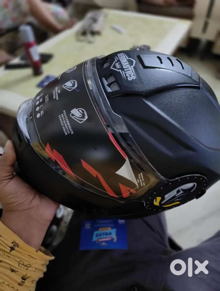 Steelbird Bluetooth Full Face ISI helmet with Inner Smoke Sun Shield .