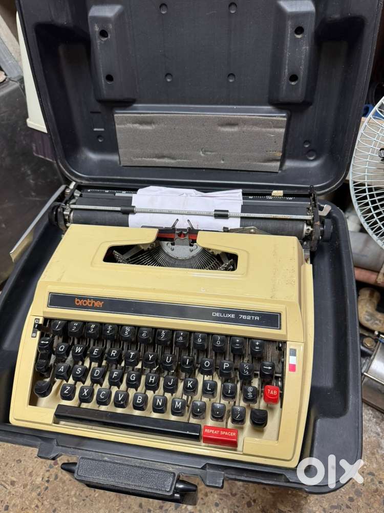 Brother deluxe 761tr typewriter