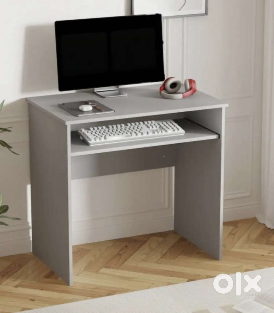 2.5x1.4 plain table with pullout tray brand new
