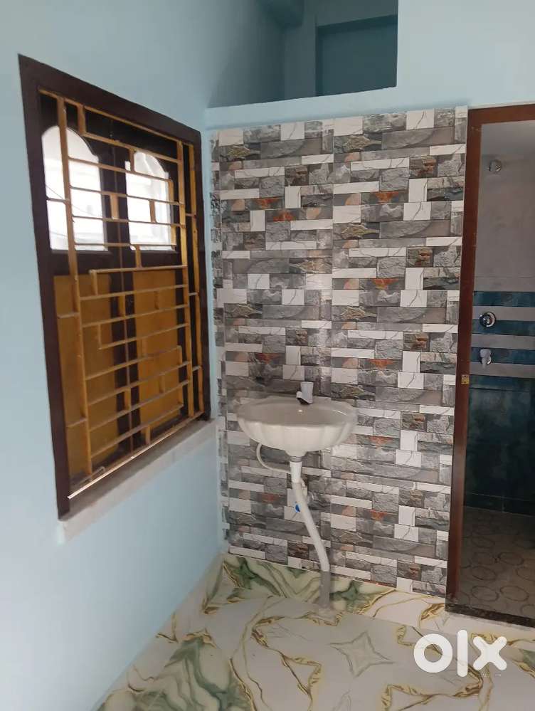 1 RK Semifurnished room available for rent near DLF1, Newtown