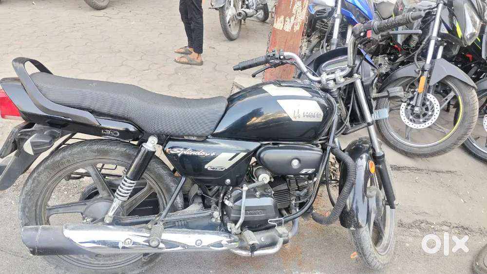 Splendor Plus Xtec 2023 Model , 3 Year Old , All Documents Are Okay