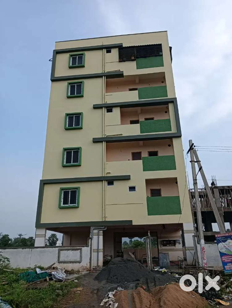 Sale 4 flat's available North & South