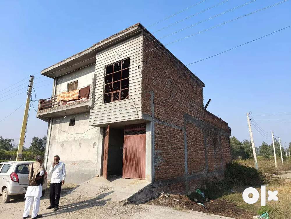Dairy for sale in katarpur choraha with submersible