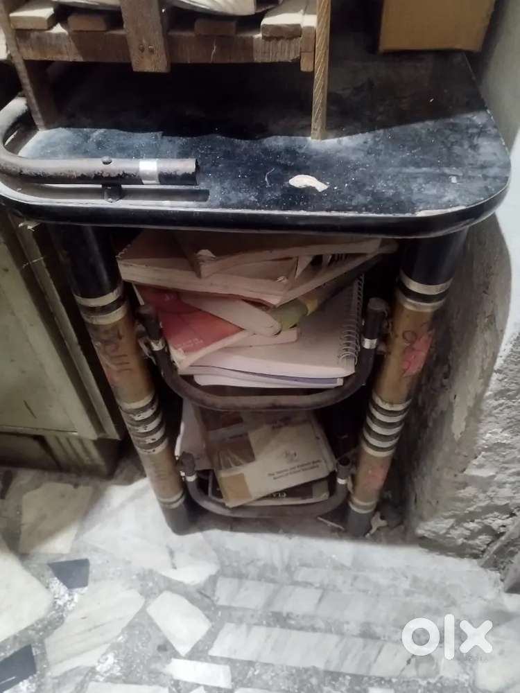 It's a tv with in built vofer fully working colour tv with trally