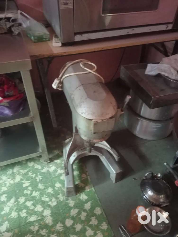 Cake oven whipping machine