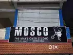 Mens saloon hairdresser