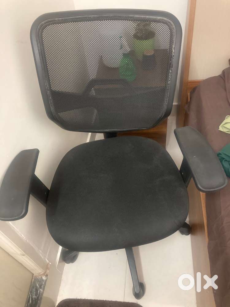 Office chair and table