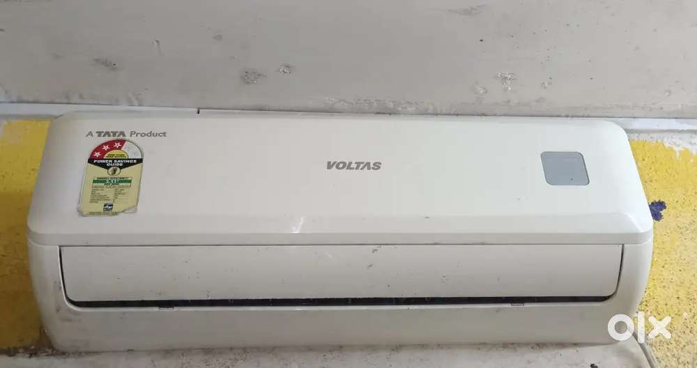 1.5 ton split AC with warranty 1 year old good condition