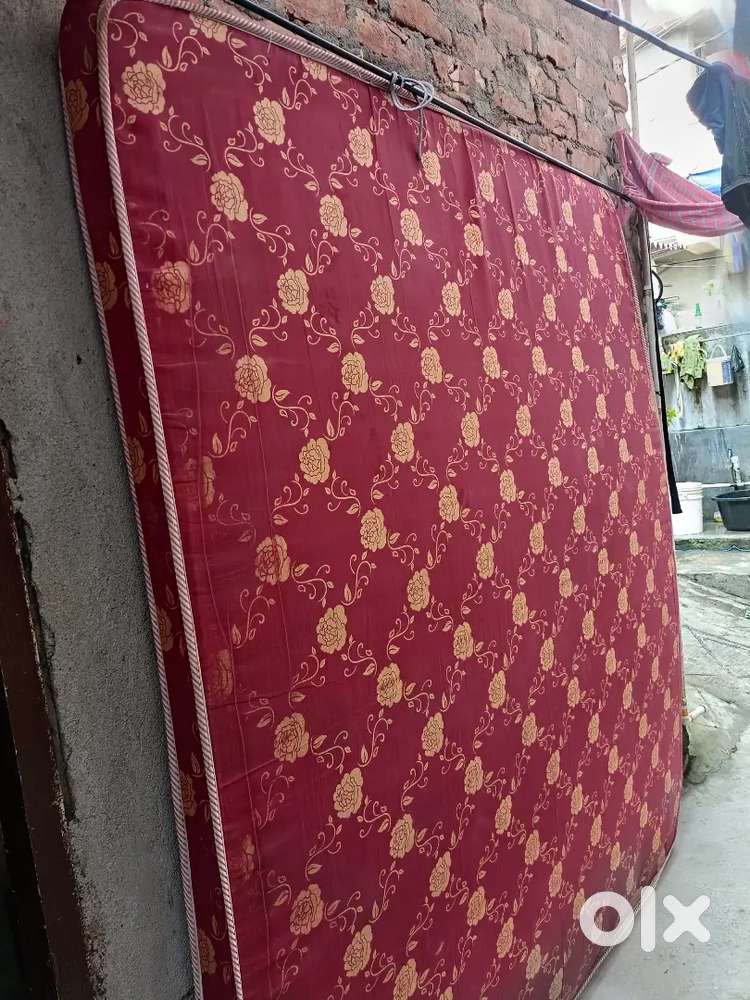 King size bed matters