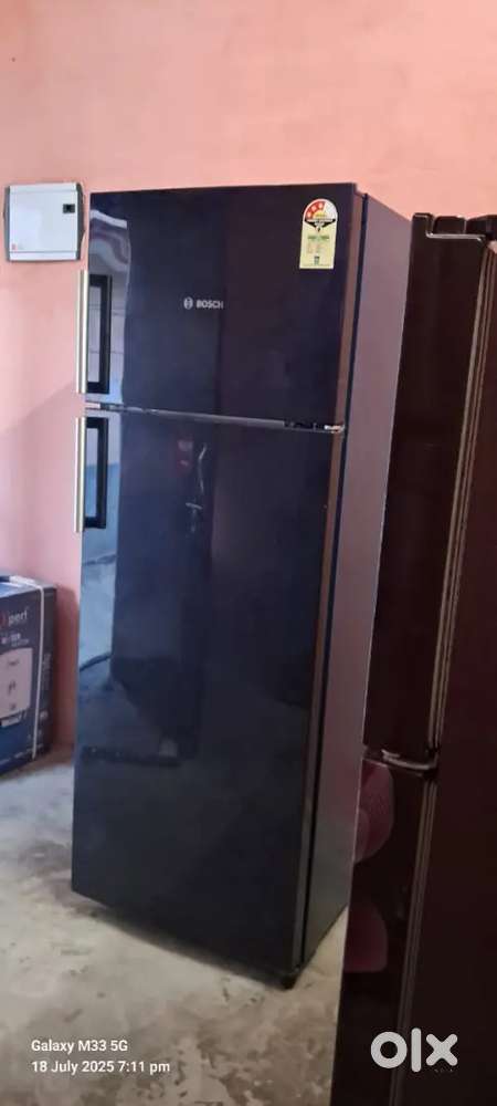 New condition bosch 288 ltr fridge for sale in best price