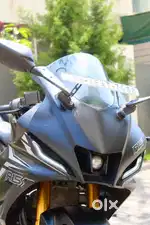 2023 - YAMAHA R15 v4 ABS