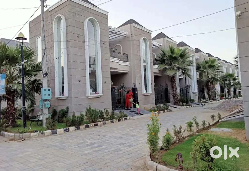 PG Rooms for 2 girls with food