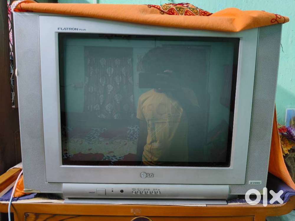 LG Flatron Plus CRT TV