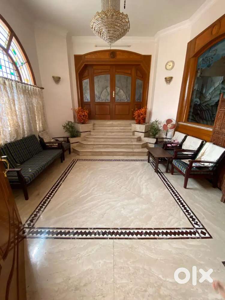 CHENNAI MYLAPORE PRIME LOCATION LUXURY BUNGALOW SALE