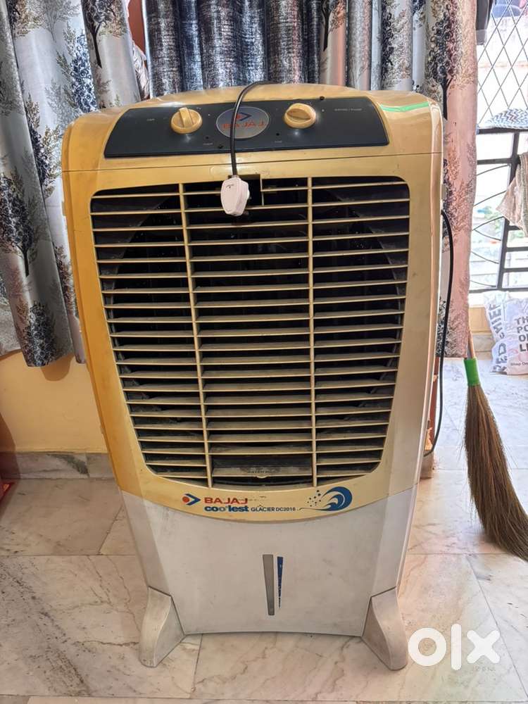 Bajaj cooler