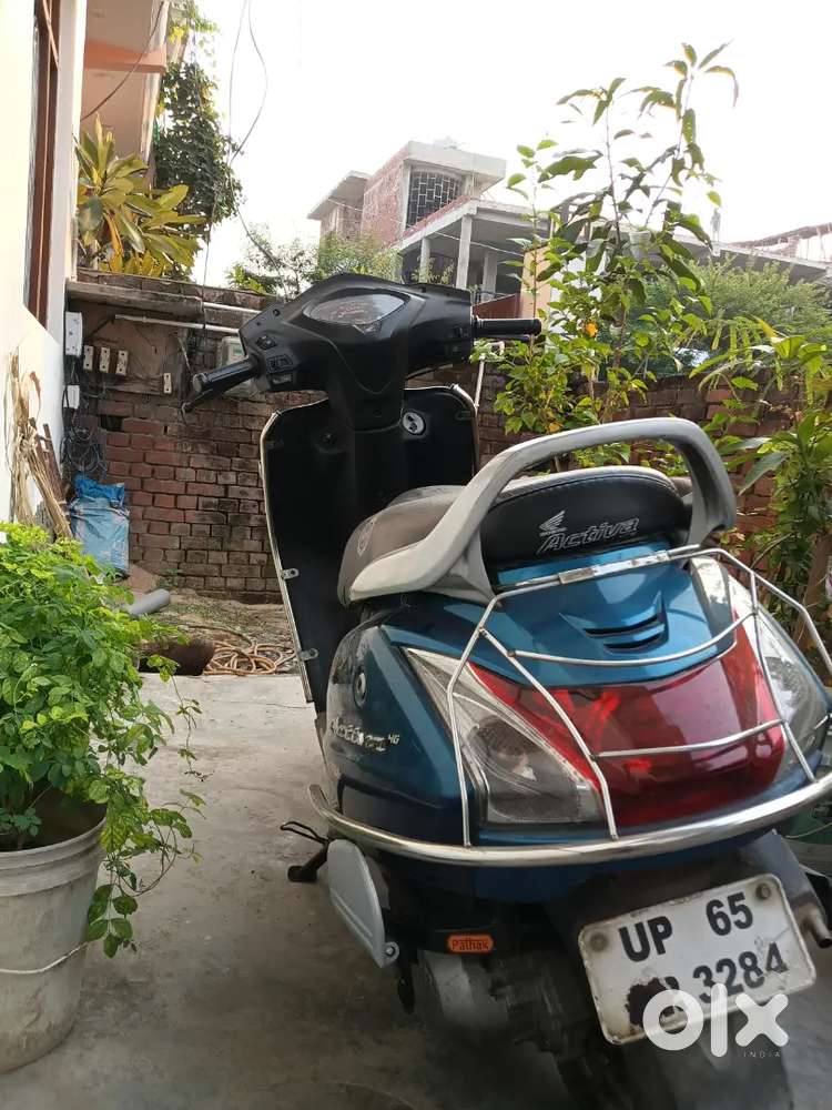 Scooty activa