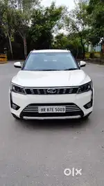 Mahindra XUV300 W8 AMT Diesel, 2020, Diesel