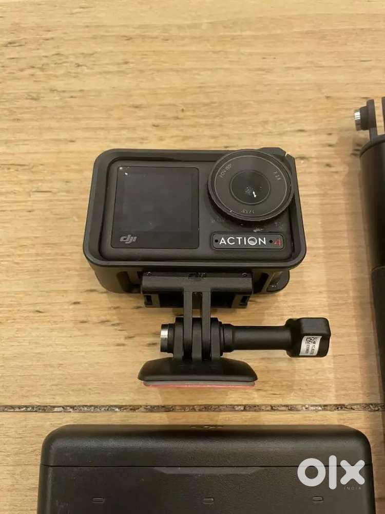 DJI OSMO ACTION 4 Adventure Combo + Ext Rod + 3 x Batteries