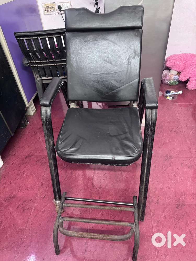 Beautician chair