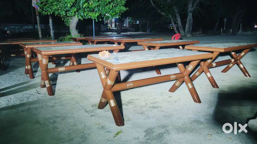 Restaurant daining table