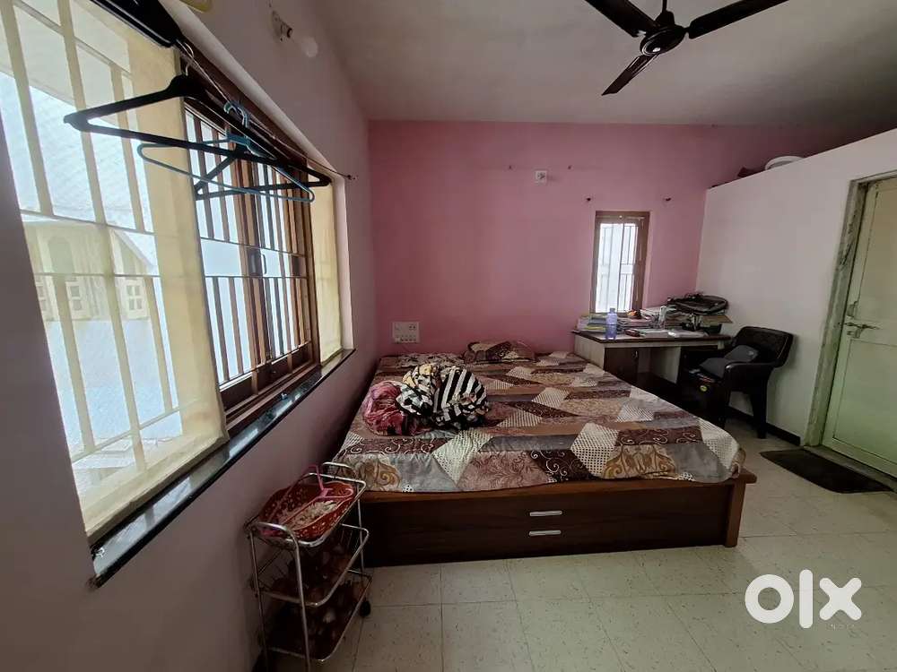 3 bedroom hall kitchen semi furnish flat Rent SAmta subhanpura