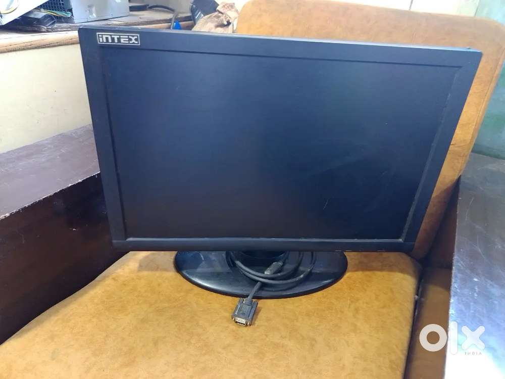 Complete computer set