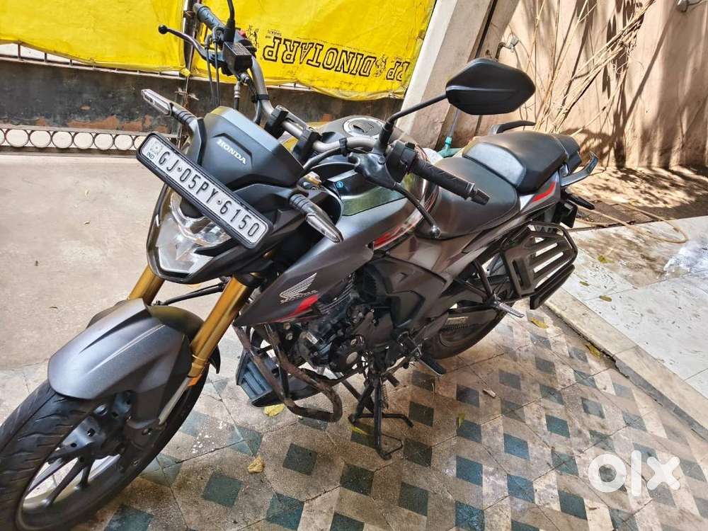 Honda Hornet 2.0 • March 2024 • Black • 2 Free Service Left