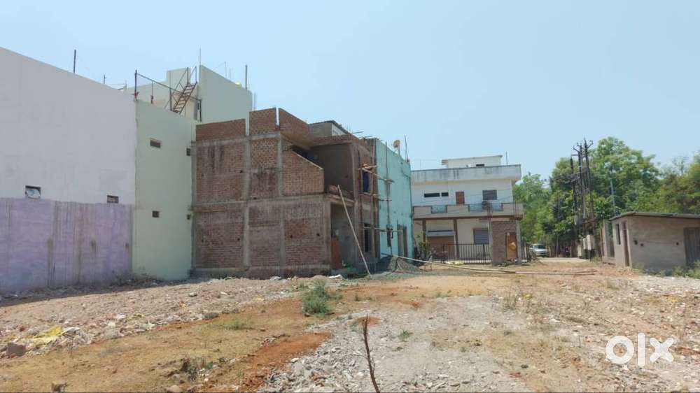 Small campus of 22 plots with all amenities