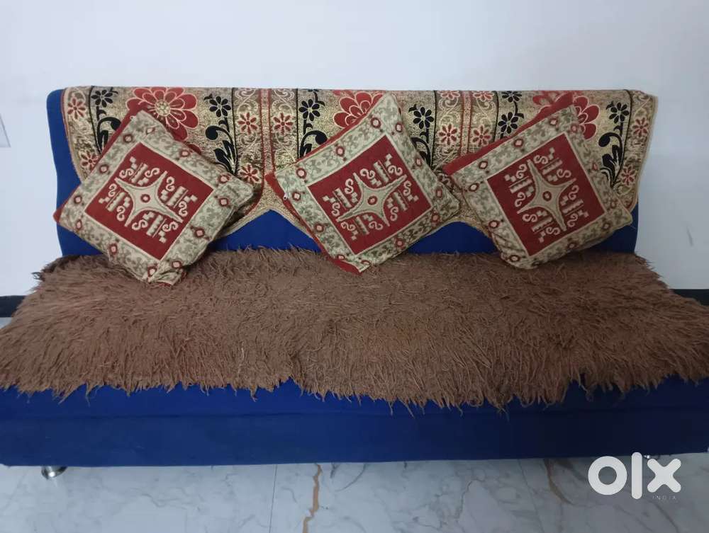 Stylish & Comfortable Sofa for Sale – Great Price!