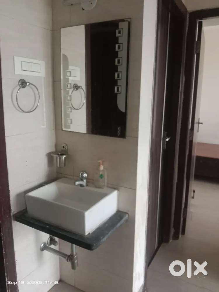 As early as possible I want to sell my flat