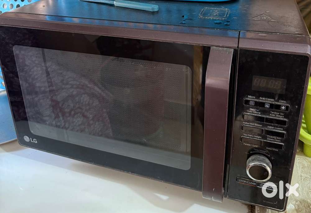 LG Microwave in very Good condition