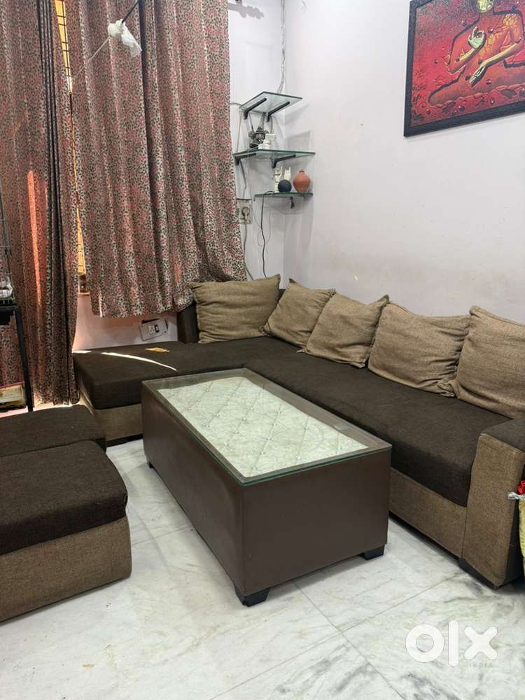 6+2 seater sofa with central table